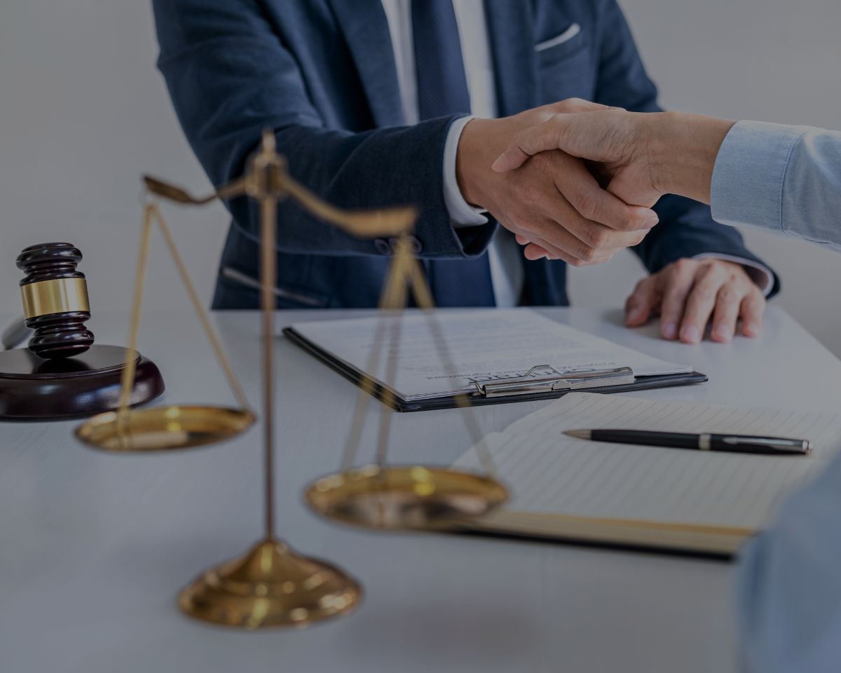 CRIMINAL DEFENSE LAWYER